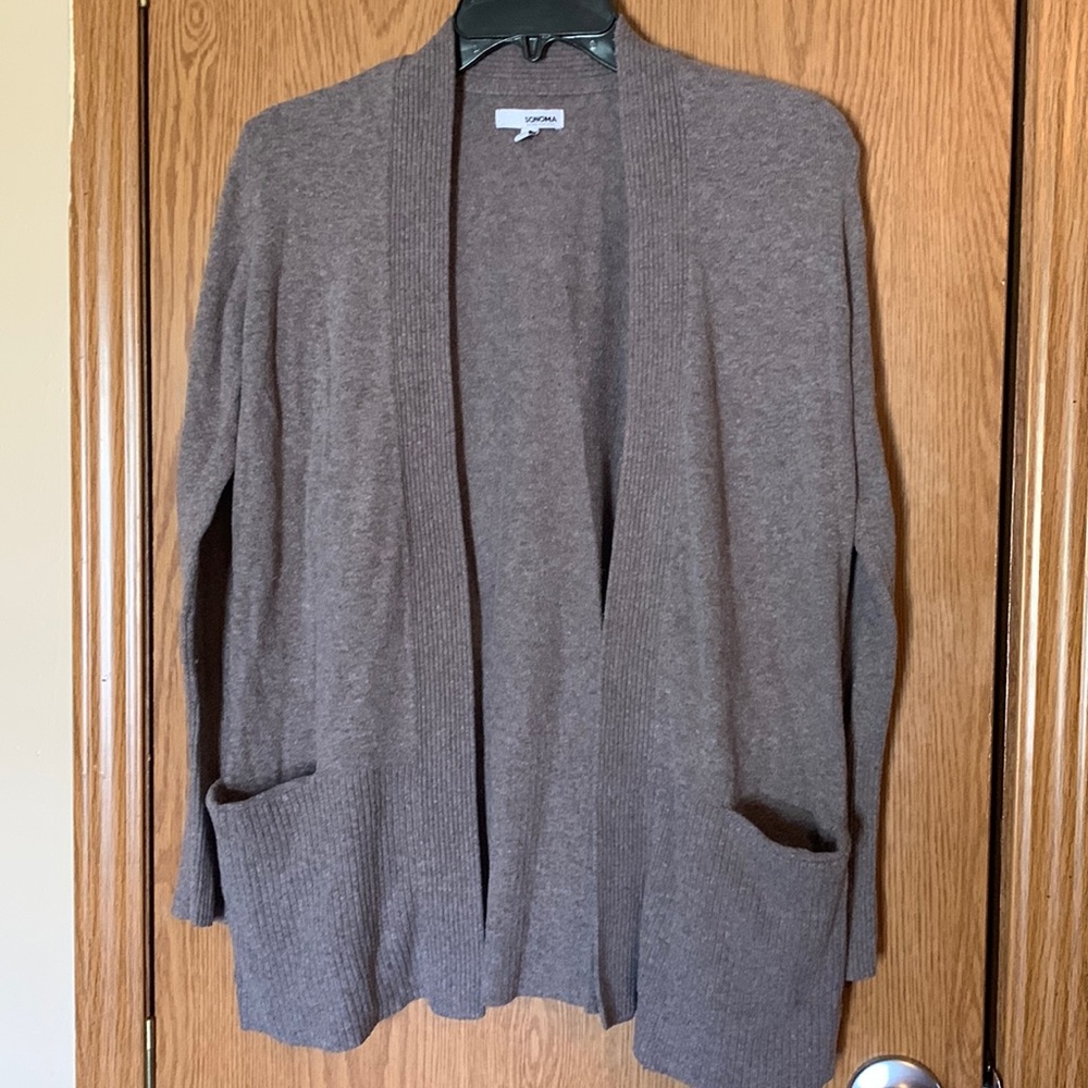 Cardigan with pockets